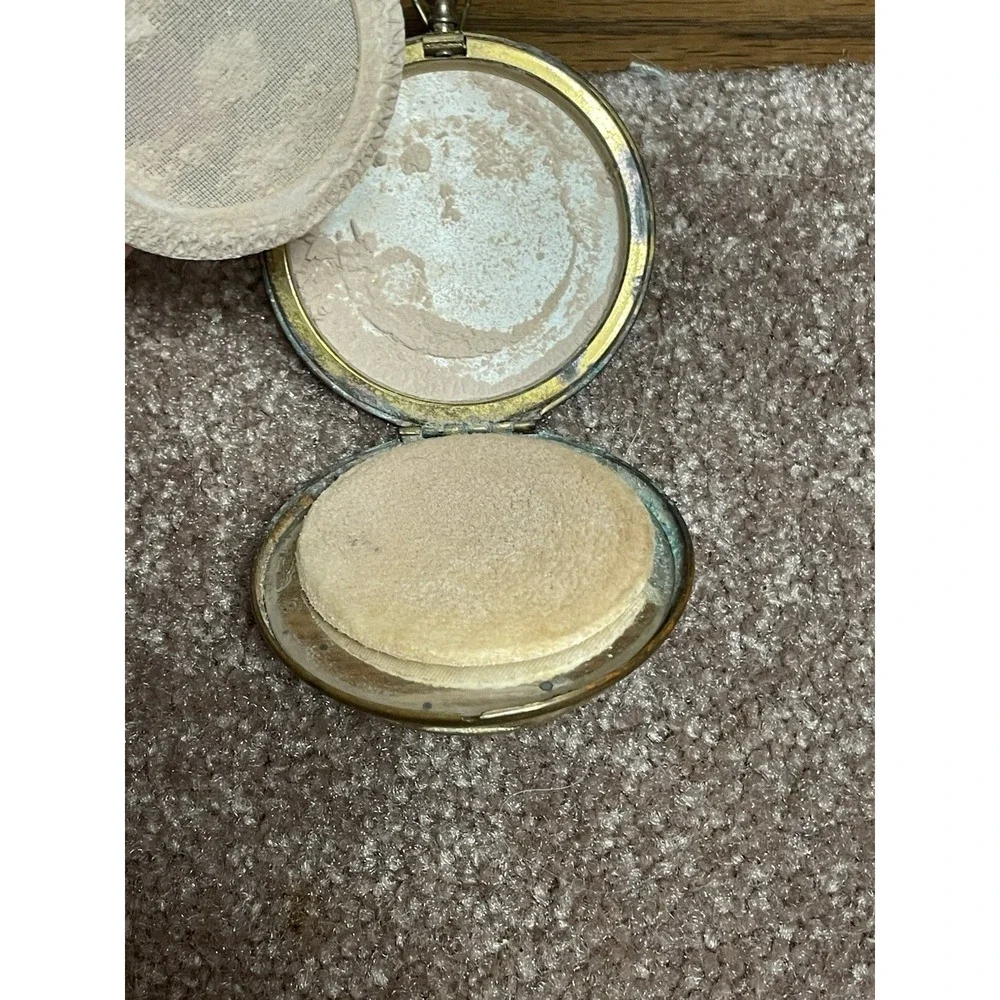 Zell Fifth Avenue Compact Powder Vintage Brass Push Button Filigree Design